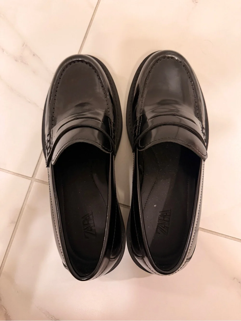 ZARA Black Shiny Leather Loafers – EU 41 / US 8 – Good Condition